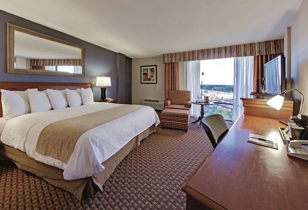 Doubletree By Hilton Portland, Me Hotel South Portland Room photo
